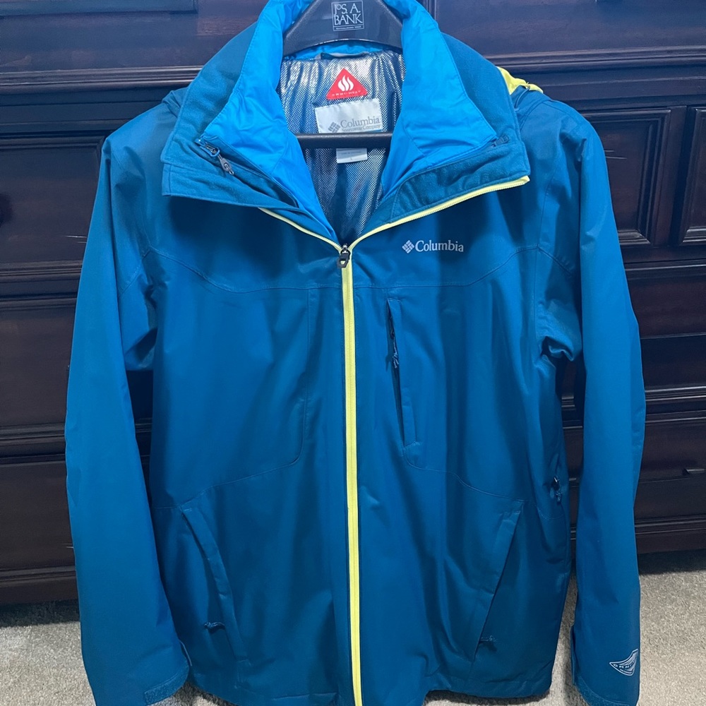 SKI / SNOWBOARD JACKET & SHELL- COLUMBIA. Detachable Insulated Liner. Like New.